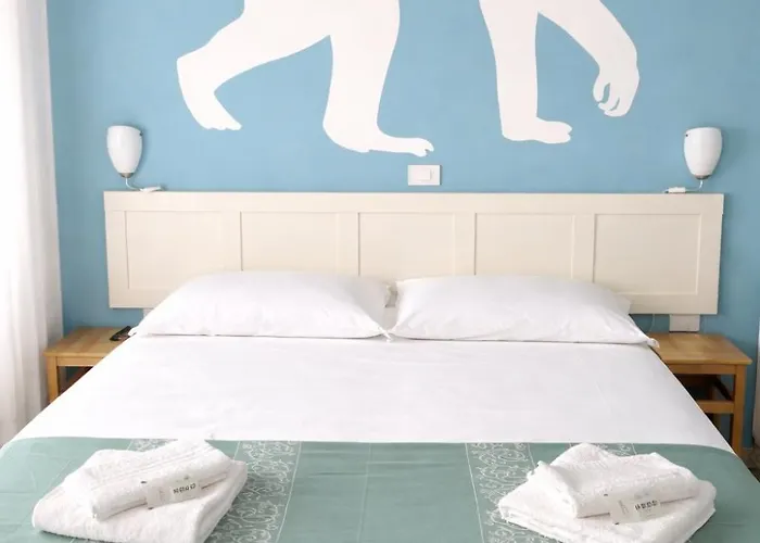 Aloha Dipendenza Silvie Rose Otel 2*