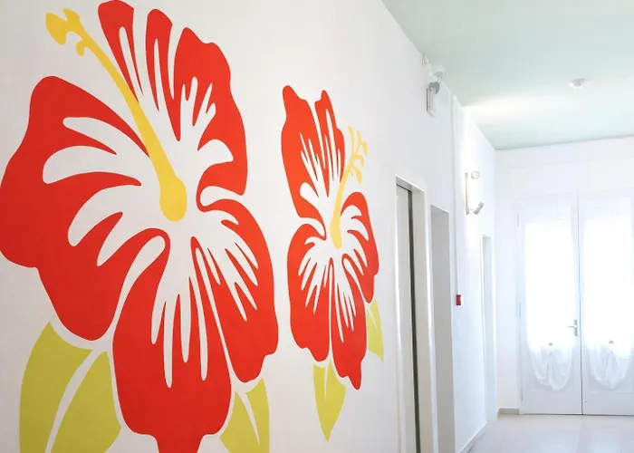 Otel Aloha Dipendenza Silvie Rose 2*